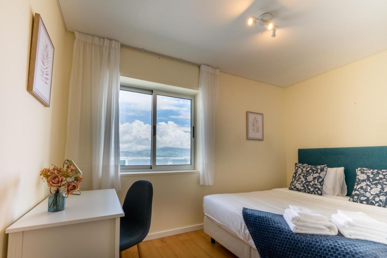 Atlantic Penthouse - City, Montain & Ocean - Free Parking Ponta Delgada Eksteriør billede