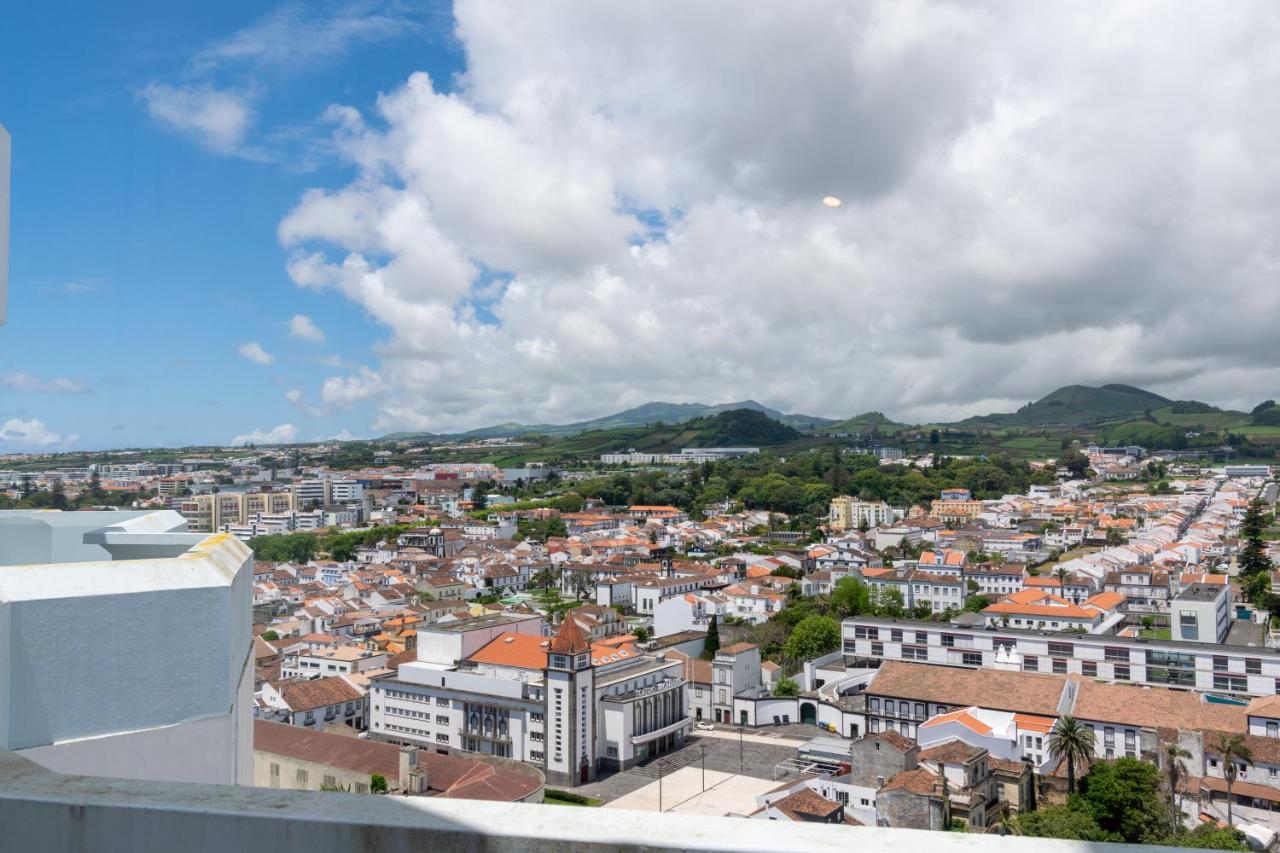 Atlantic Penthouse - City, Montain & Ocean - Free Parking Ponta Delgada Eksteriør billede